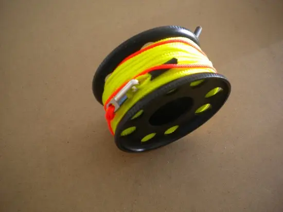 100ftAnodizedAluminumFingerSpoolwNeonYellowGreenLinelineswivelBLACKBody