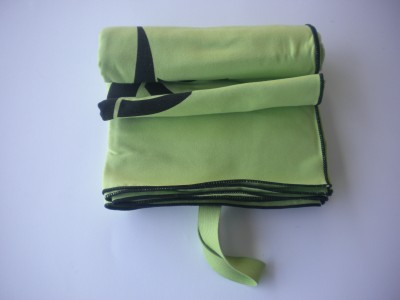 MicrofiberTowelsinBlueGreenandPinkColors
