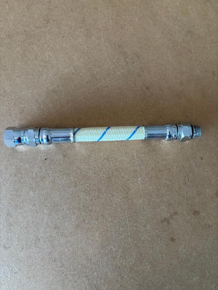New9HPDoubleBraidedjacketedHoseOutsideWhitewBlueTracerBraidedMaterial