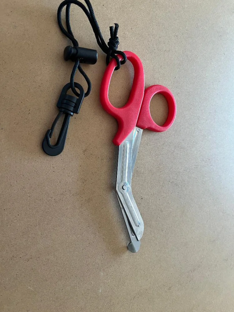 BackinStockREDHandleShearswithLanyardLoop