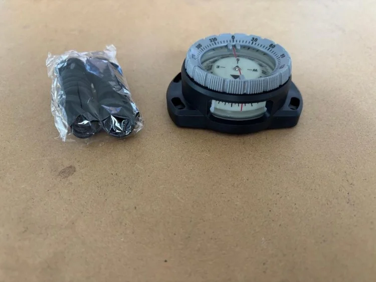 SpecialBungeeCordMountableCompasswithGreyBezel