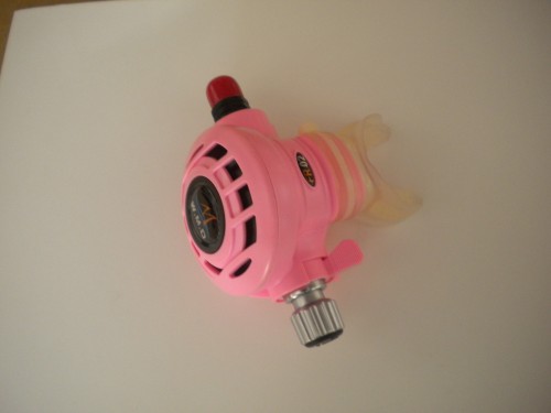 PiranhaExplorerAdjustableWMDExtremeDiving2ndStagePINK1only