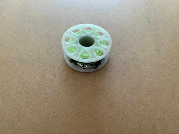 100footLuminousFingerSpoolAllLuminousGLOWFull-Body..LuminousgreenLine