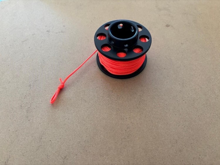BrandNewintropricing100footPOMColdWaterFingerSpoolHighVisORANGERoundLine