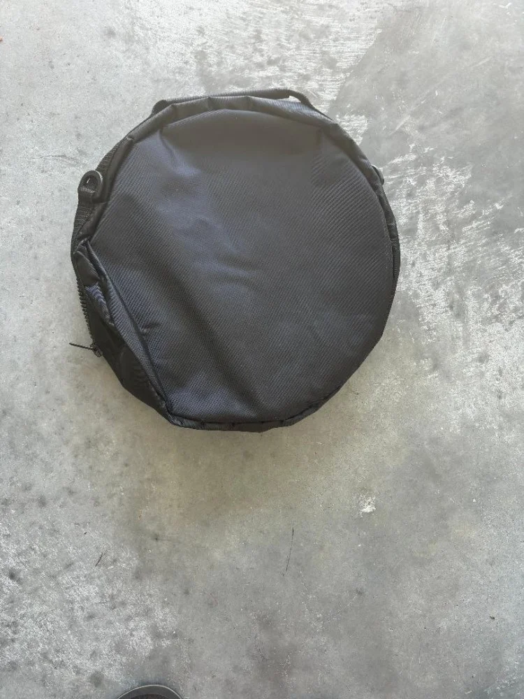 NewRoundDeluxeBlackRegulatorBag1left