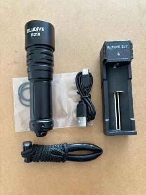 Intro Pricing! BLUDIVE Twist on/off Dive Light 1200 lumen  