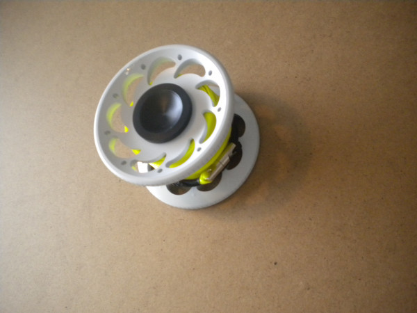 50FootCompactFlatLineFingerSpoolwInternalSpinnerHighVizYELLOWline-WhiteBody