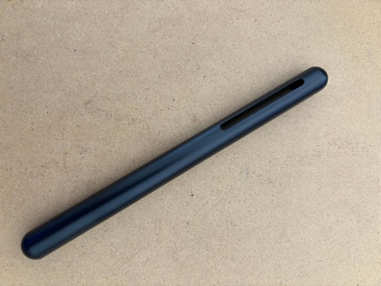 NewLongHoseRetianerBlackOuterCoating2Leftrightnow