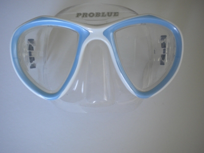 LookMaskSoftBluewClearSiliconeskirt