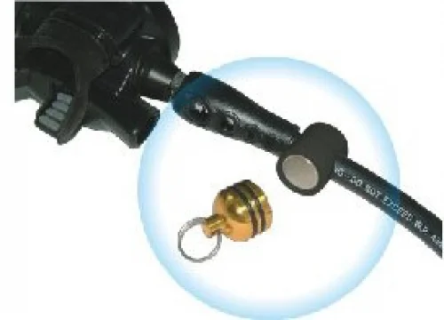 MagneticHoseHolderGoldBlack