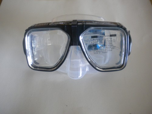 NavigatorMaskwithhardplasticcaseBlackTrimClearSkirt1Only