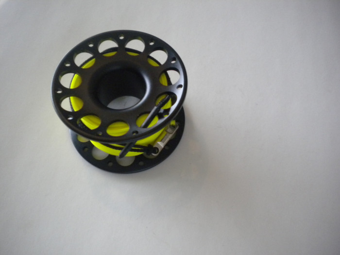 100ftAnodizedBlackAluminumBodyWFLATHighVizYellowLINESSSwivel