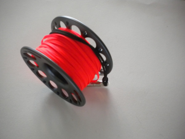 100ft Anodized Grey Aluminum Body W/ FLAT High Viz Neon ORANGE LINE & SS Swivel - Product Image