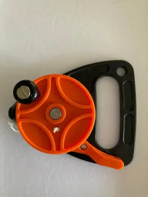 Clicker Reel 150ft Safety ORANGE spool w/ black body - Product Image