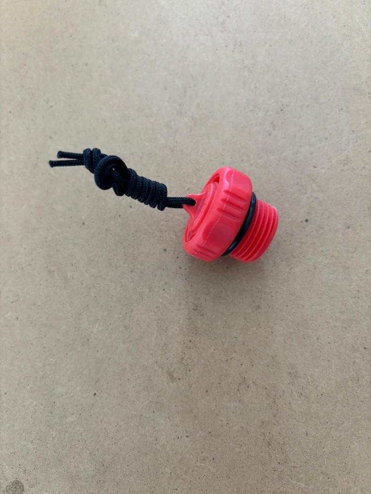 DinCapMaleinRED