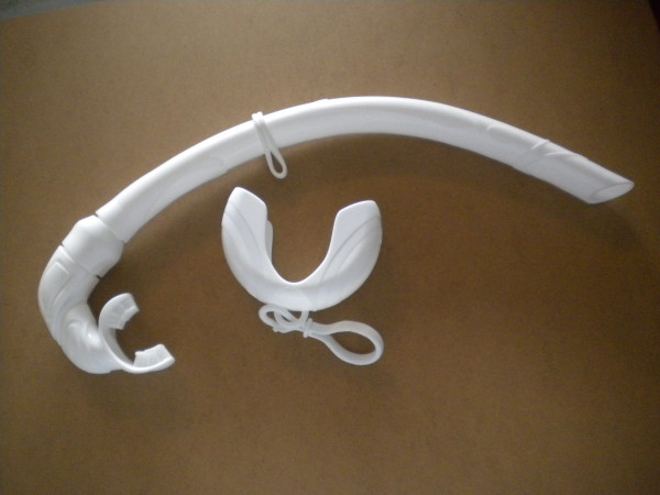 BackinStockPiranhaDiveFoldablePocketSnorkelwCaseHolderinWHITE