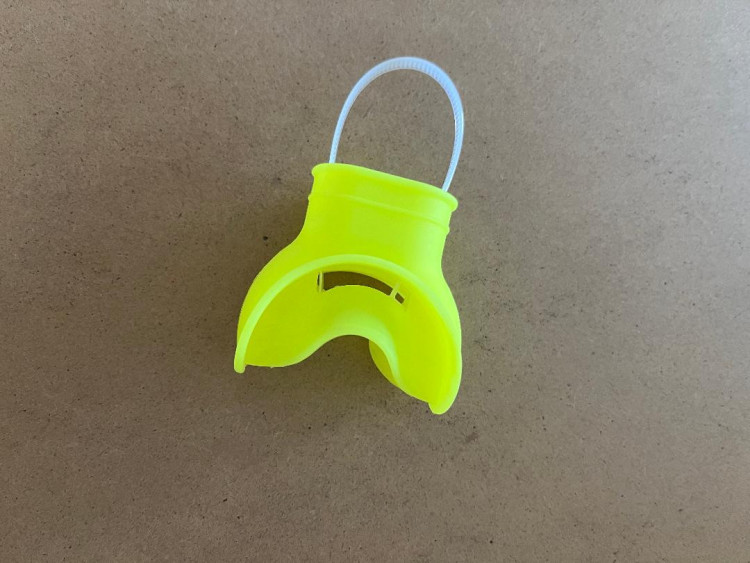 NewColorSiliconeToughBiteMouthPieceHighVizNeonYellow