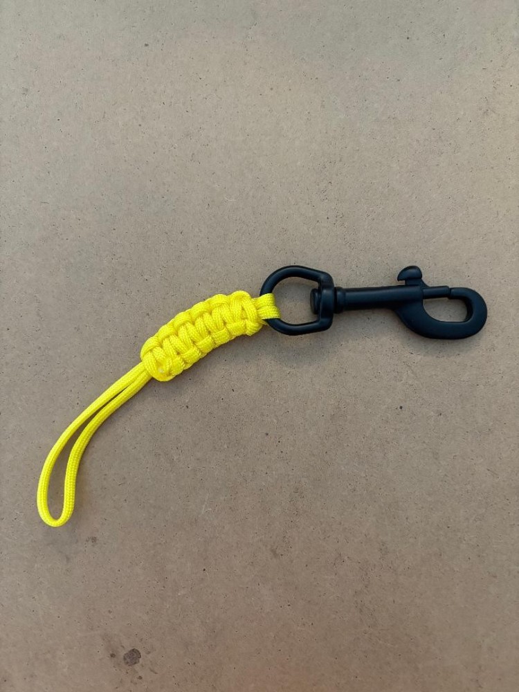 NewColorUnderwaterLanyardwBlackSwivelBoltSnapColorYELLOW