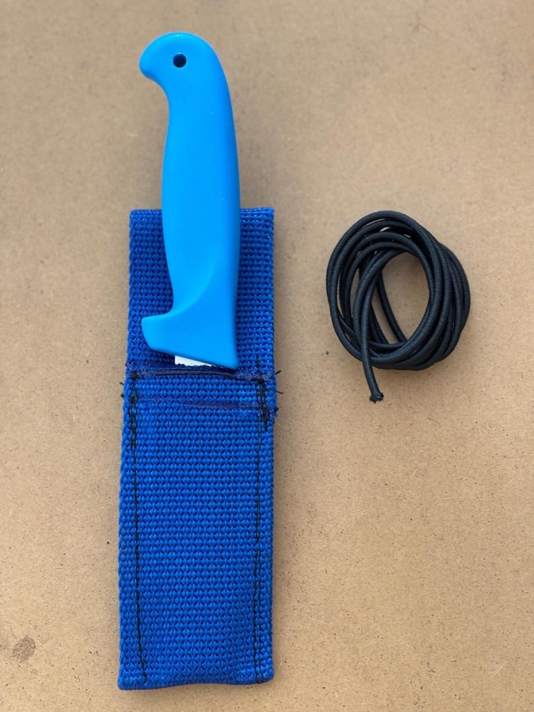 NewDirKnifewPocket4ftog18BlackBungeeBlueHandleBlueSheath
