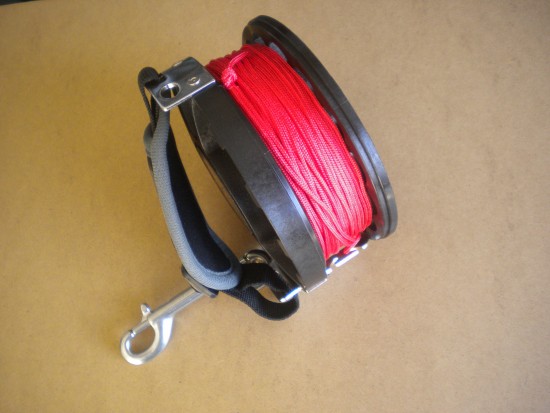 Piranha 250 Foot Sidewinder Reel w/ Red Line!