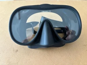 New! Piranha Single Lens Low Volume Dive Mask in BLACK - Product Image