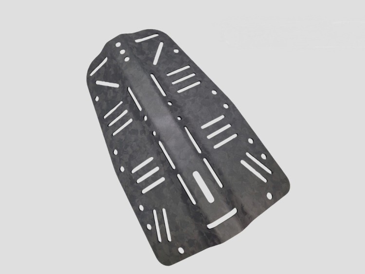 NewPiranhasBLACKCarbonFiberFORGEDBackplate1onlyatthistime