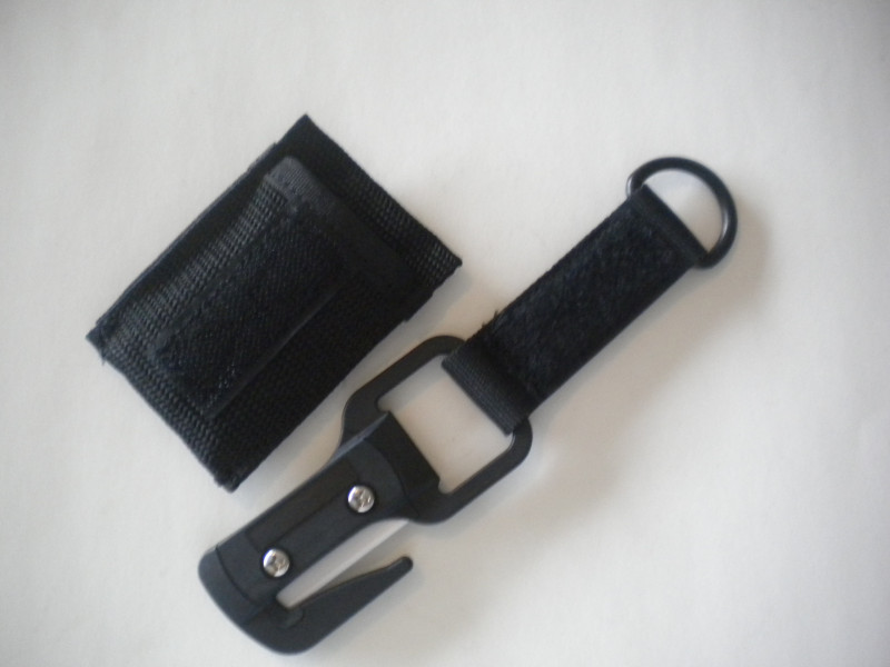 NewPouchOptionPiranhasExplorerCeramicLineCutterwpouchTecBlackBody