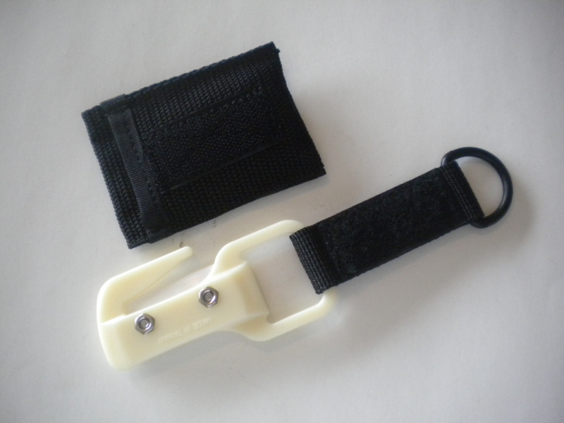 NewPouchOptionPiranhasExplorerCeramicLineCutterwpouchWhiteBody