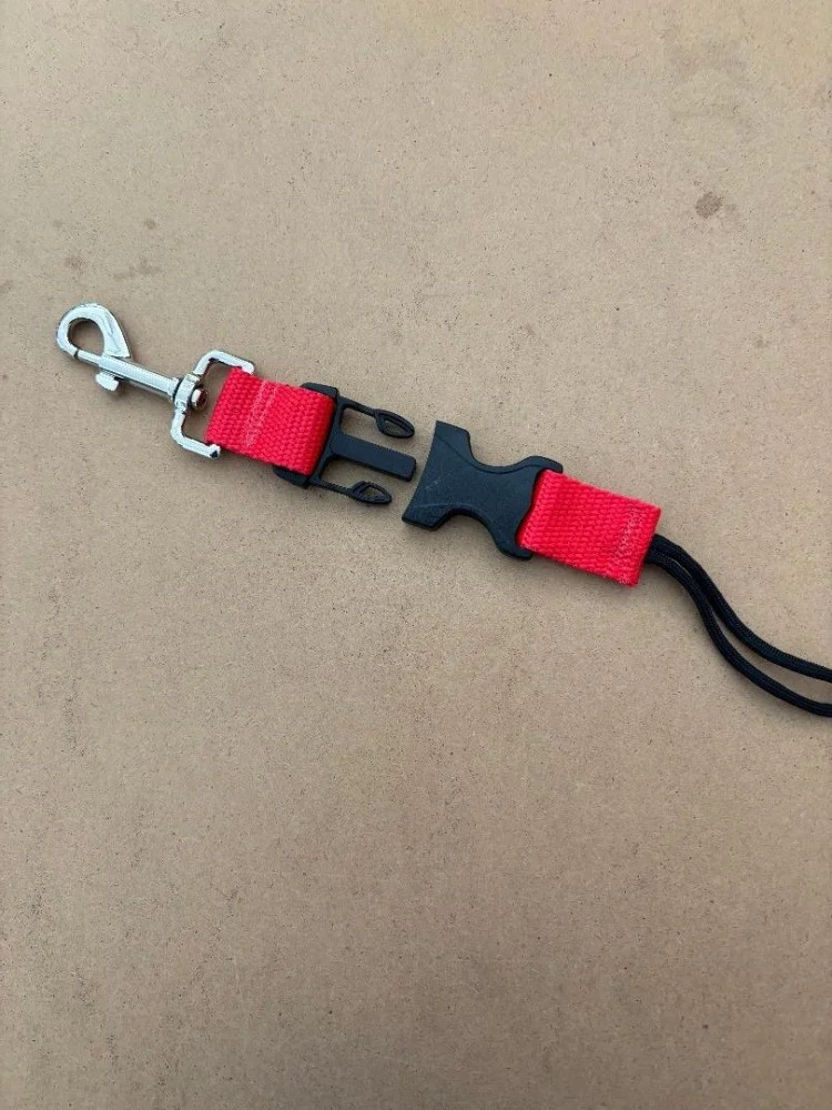 NewQuickReleaseStainlessSteel360ClipwithLanyardononeendREDWebbing1only