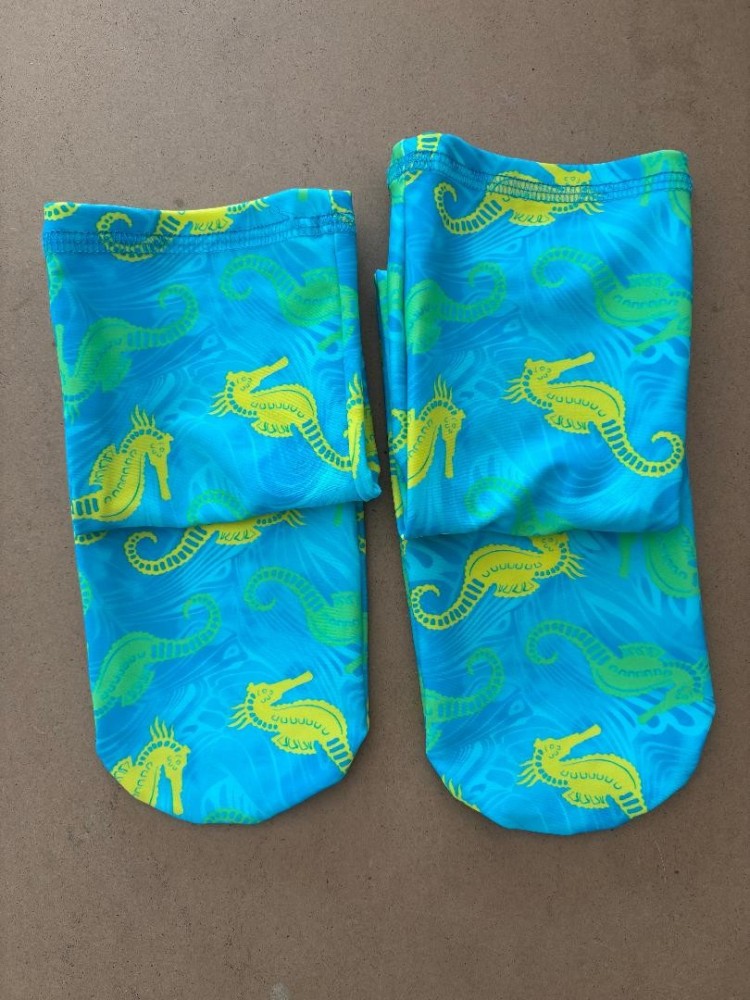 NewSpandexTubularWatersocksSeahorseDesign