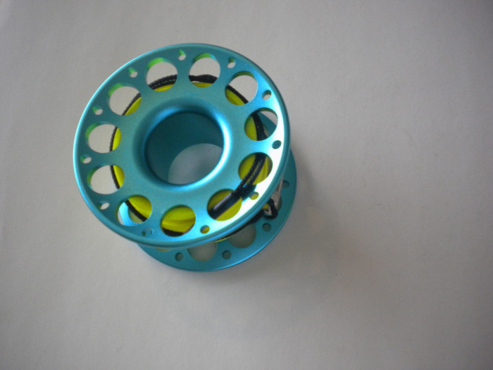 100ftAnodizedAqua-BlueAluminumBodyWFLATHighVizYellowLINESSSwivel