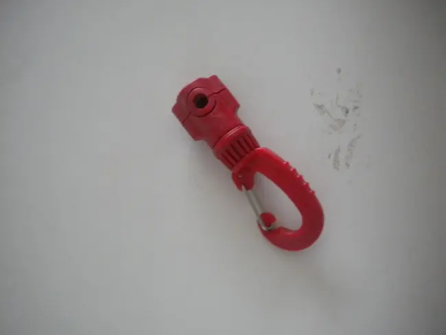 SwivelingMagneticClipwStainlessSteelGateRocketRed