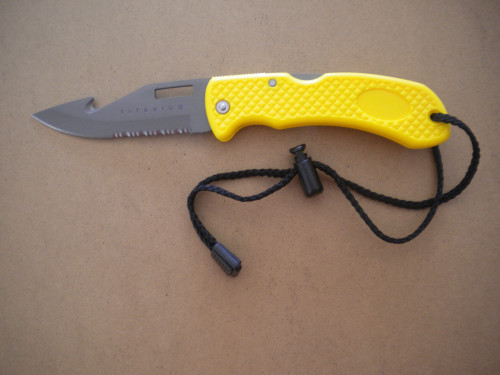 TitaniumFoldingKnifeYellowHandle