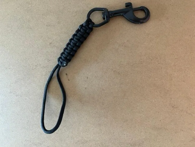 BackinStockUnderwaterLanyardwBlackSwivelBoltSnapColorBlack