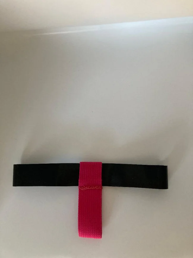 EPDMHoseRetainerwPinkWebbingLoopSMALLSize