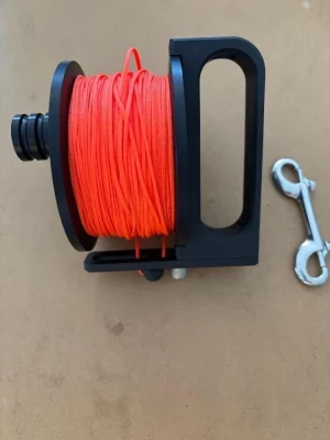 Piranha 400 Feet Sidewinder Reel w/ Orange Flat Line - Product Image