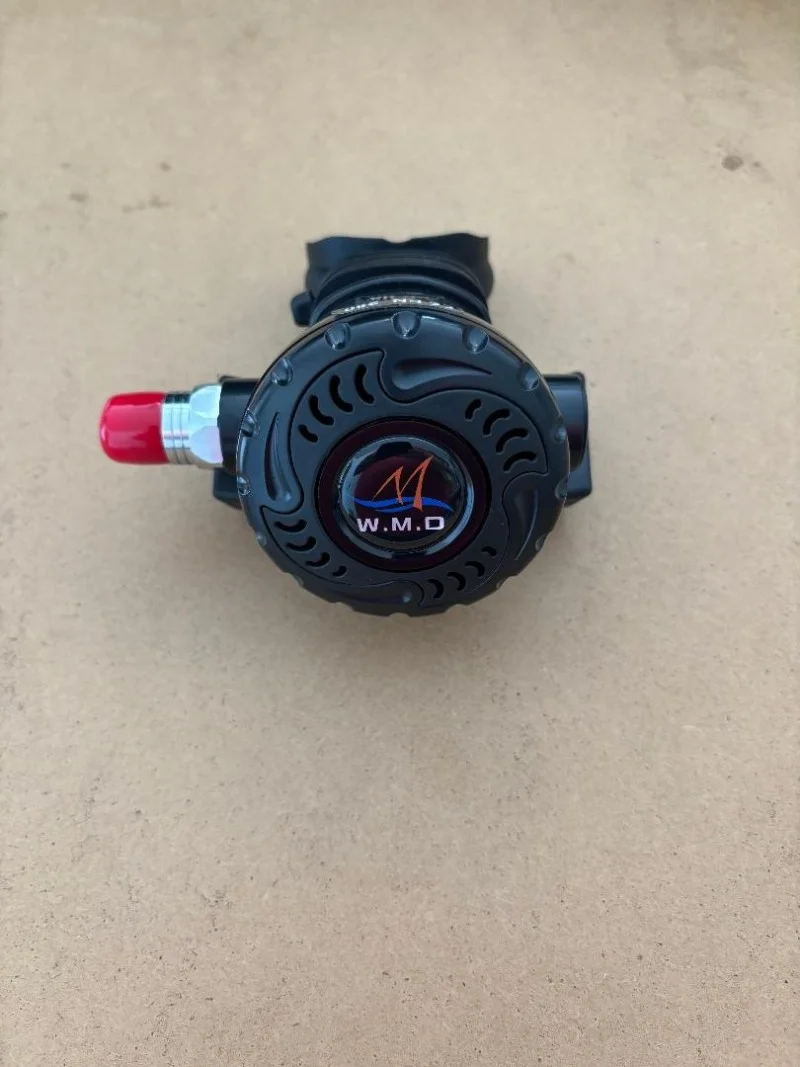 PiranhaExplorerNON-AdjustableRightsideHoseOutletOctoWMDExtremeDiving2ndStageAllBlackFace-Plate