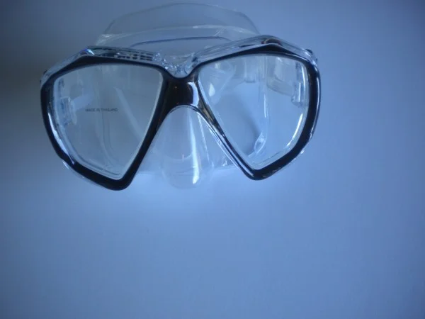 PiranhaFishEyesMaskBlackFrameClearSkirtAcceptsLenses