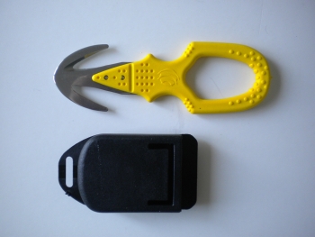 PiranhaHammerheadDualBladeLineCutterYELLOWWShealth