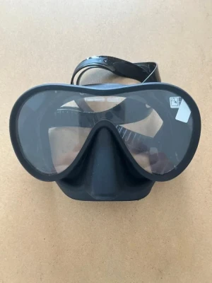 Piranha Scuba Mask "BLACK Mask Color" - Product Image