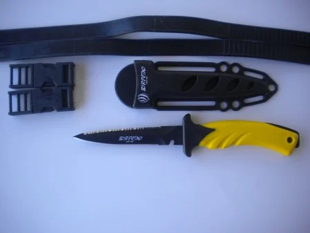 PiranhaTorpedoSpearFishingKnifeYellowHandleBlackCoatedBladeBlackSheath