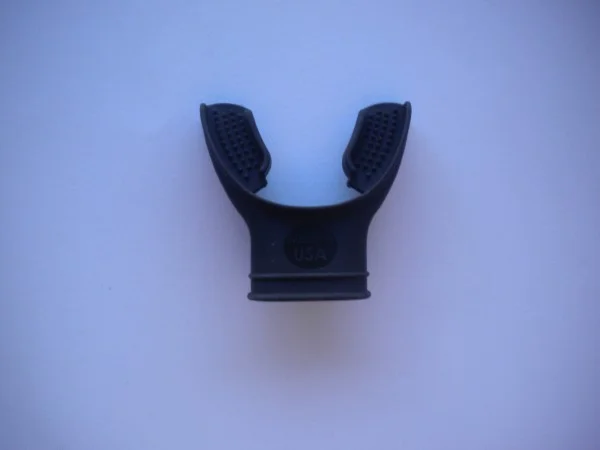 StandardLongBiteRegulatorSiliconeMouthpieceBlack
