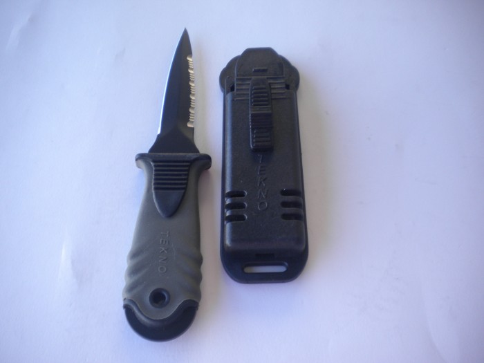 TeknoStilettoPointedKnifewHardPlasticCaseGreyHandle1Only