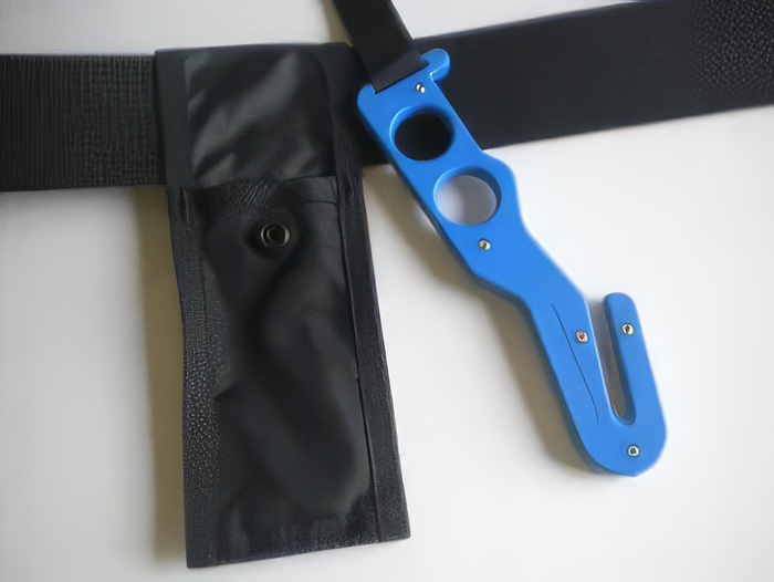 Long Handle Hook Cutter  Blue Handle / Black Pouch - Product Image