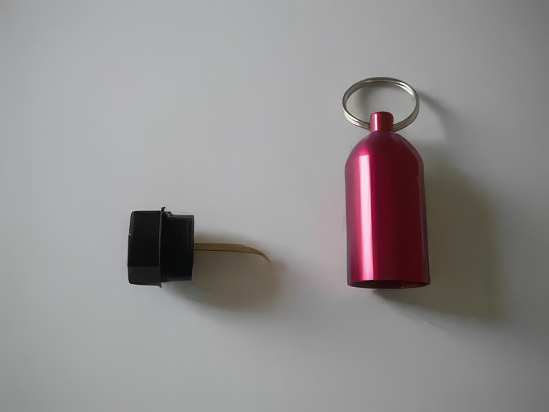Aluminum Tank w/pick & Split Ring  "RED" - Product Image